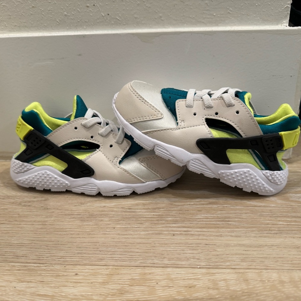 10C Nike Huarache Run